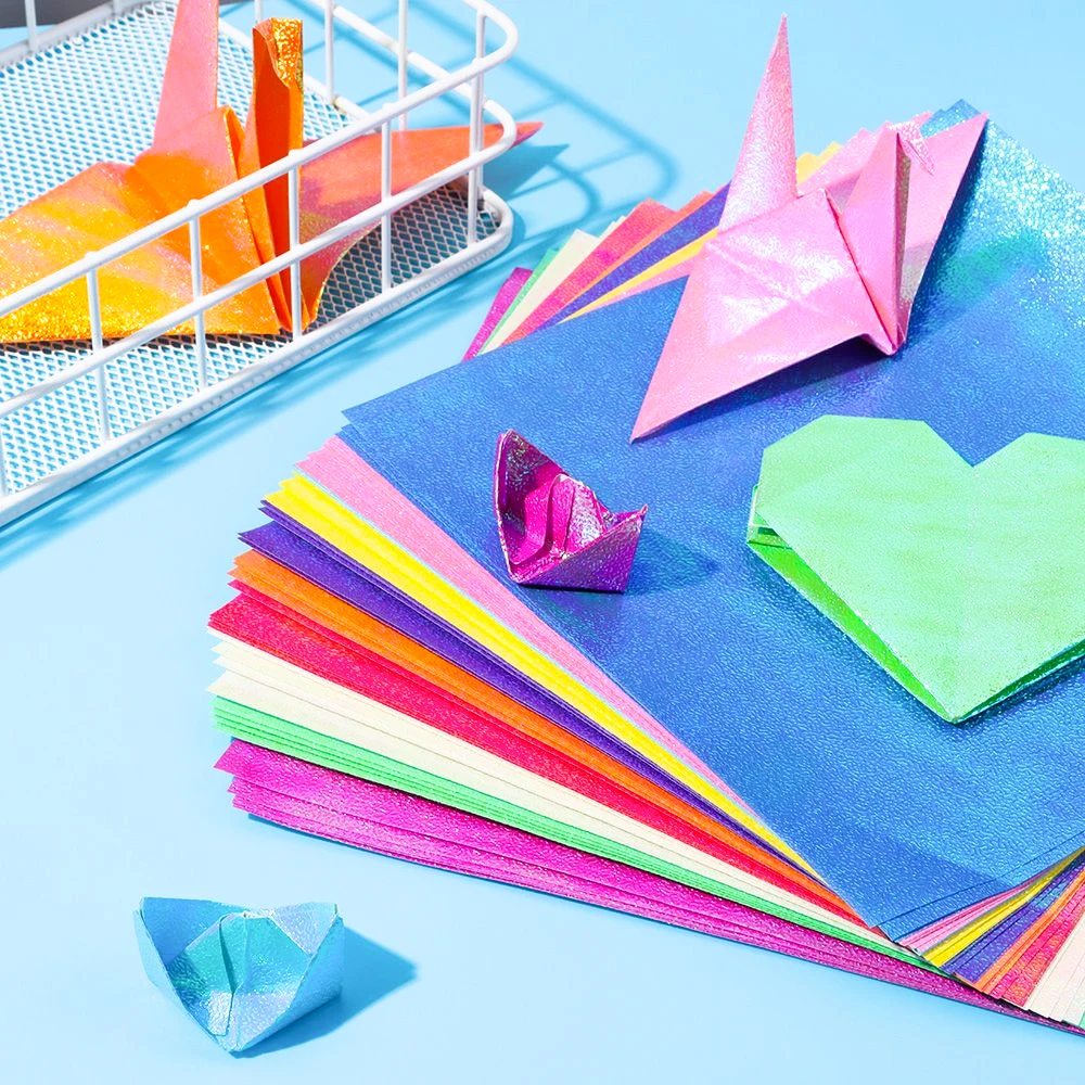 האלבום 50pcs צד אחד צבע פלאש נצנצים ניירות מתקפלים DIY ציפורים זרי מנופים מקלחת תינוק אביזרים רב תכליתיים