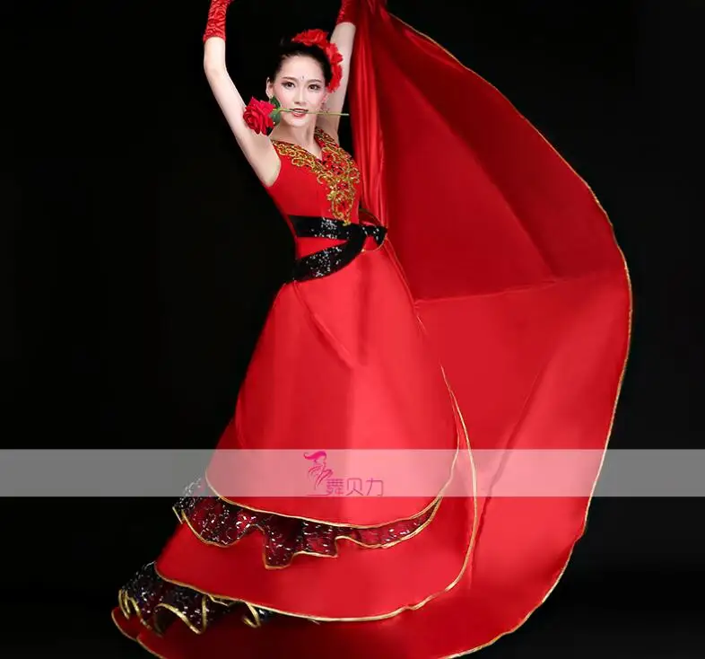ספרדית מלחמת שוורים לרקוד אדום פתיחת ריקוד החצאית