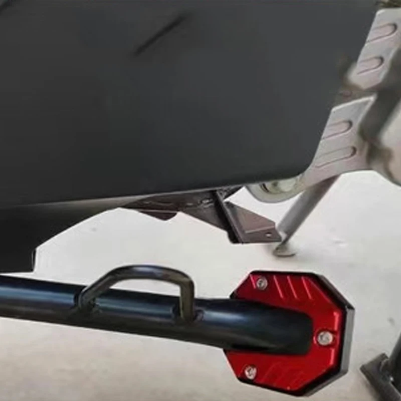 חדש סגסוגת אלומיניום אופנוע סוגר המורחבת רגל צד סוגר המורחבת רגל כרית תמיכה צלחת אופנוע אביזרים