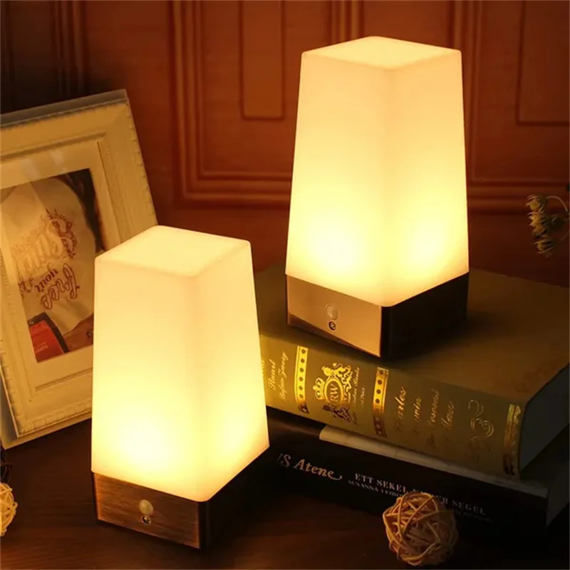 חיישן תנועת PIR אלחוטי אור LED לילה מופעל על סוללה שולחן אור המנורה חכם השינה ליד המיטה מנורה קישוט הבית