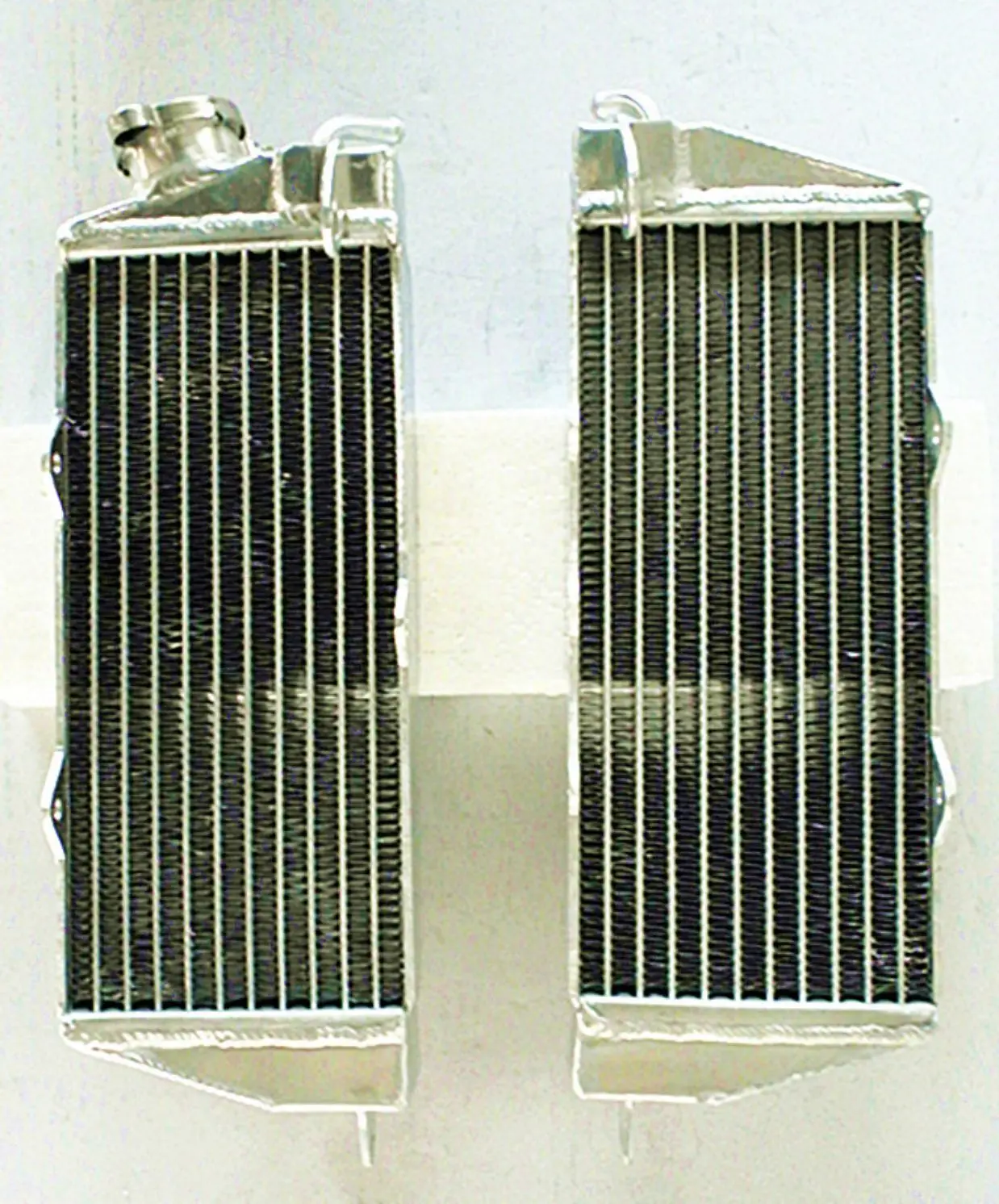 עבור 1985 KTM 250EXC 250 תסלח רדיאטור אלומיניום Cooler קירור נוזל קירור