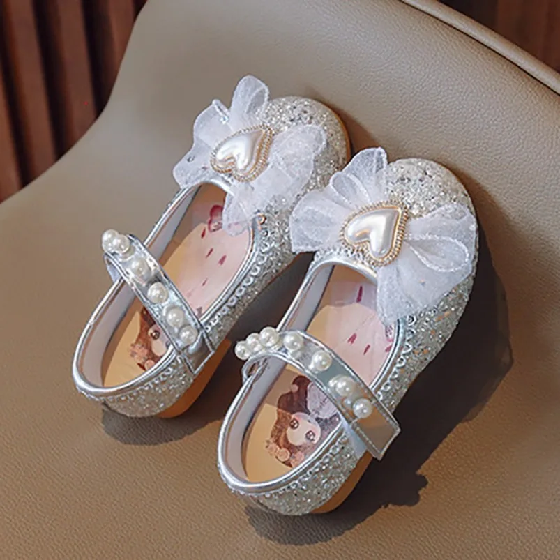 ילדים ביצועים הפעוט נעליים לילדים סנדלים קשת של יהלומים מלאכותיים החתונה נסיכה בנות ילדים סנדל מסיבת ריקוד התינוק תלמיד דירות