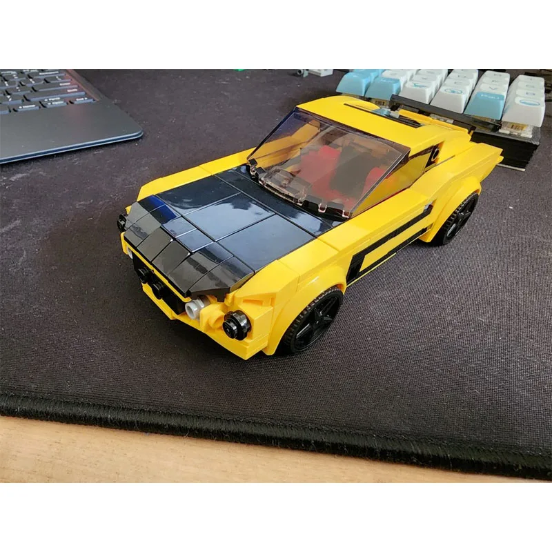 MOC - 76901 חדש צהוב קטן מכונית ספורט הרכבה החדרת בניין מודל 246 חלקים אבני בניין עבור ילדים בנים מתנה צעצוע