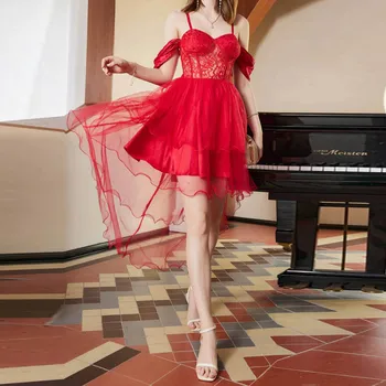 עיצוב חדש תחרה אדומים חלול החוצה שמלות קוקטייל לנשים חופש כתף מסיבה סקסית ספגטי רצועות נשף שמלת חריג.