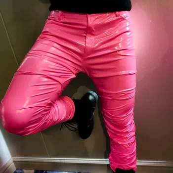 10 צבע תלבושות של אנשים PU שאיפה חדשה Erkek Pantolon גברים אופנה המכנסיים מכנסיים עם קפלים מועדון לילה אופנת רחוב רגלים סקסיות עור כהים
